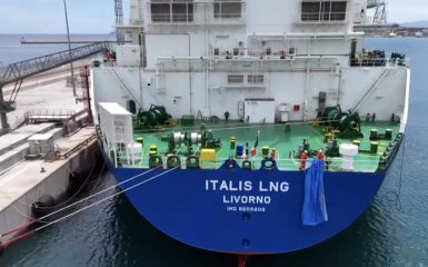La nave rigassificatore Golar Tundra ribattezzata Italis LNG