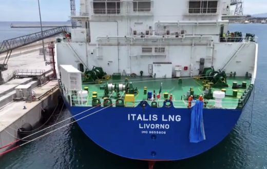 La nave rigassificatore Golar Tundra ribattezzata Italis LNG